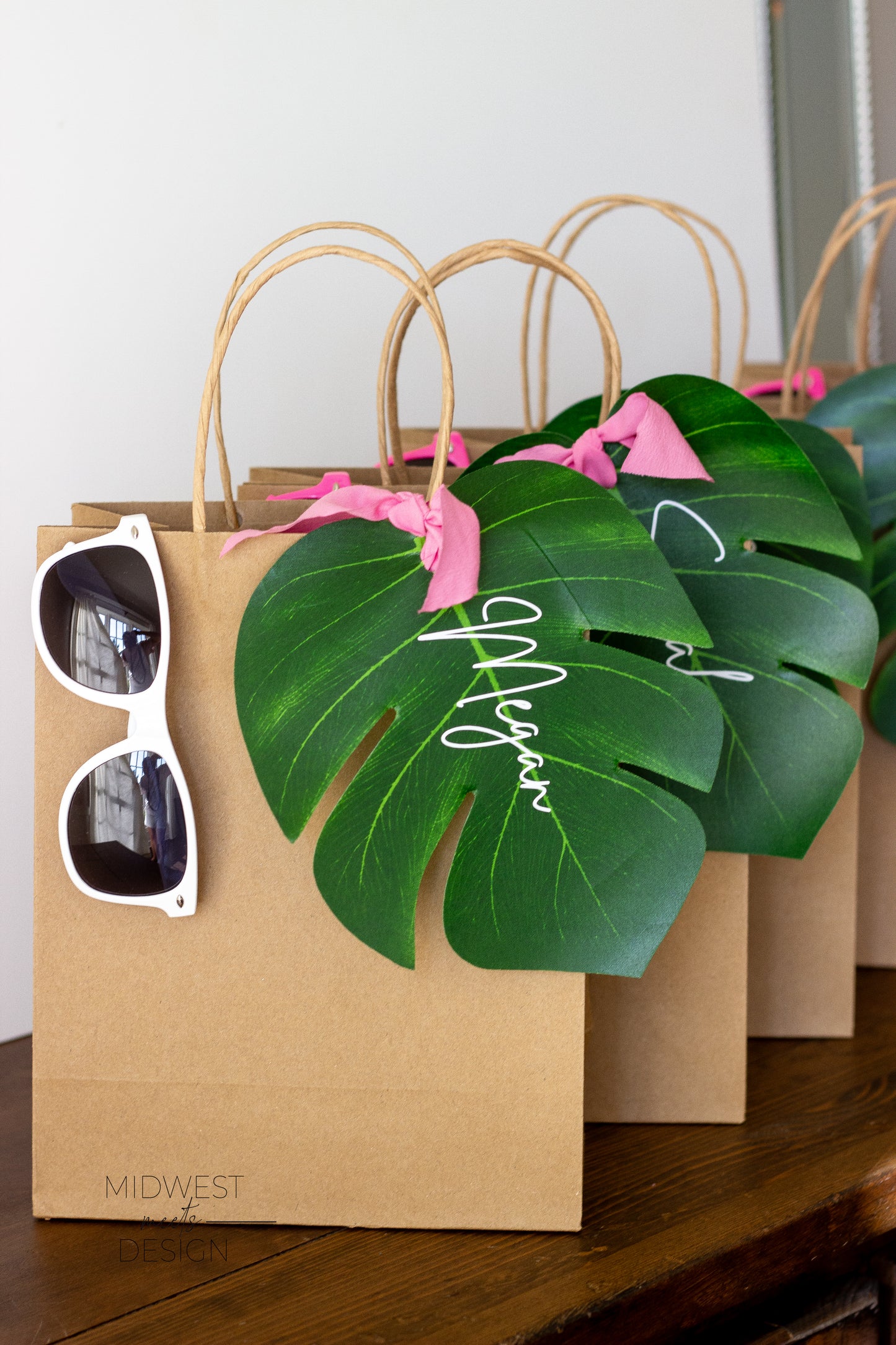 Customized Monstera/Palm Leaf Name Tag - Bachelorette or Gift Tag